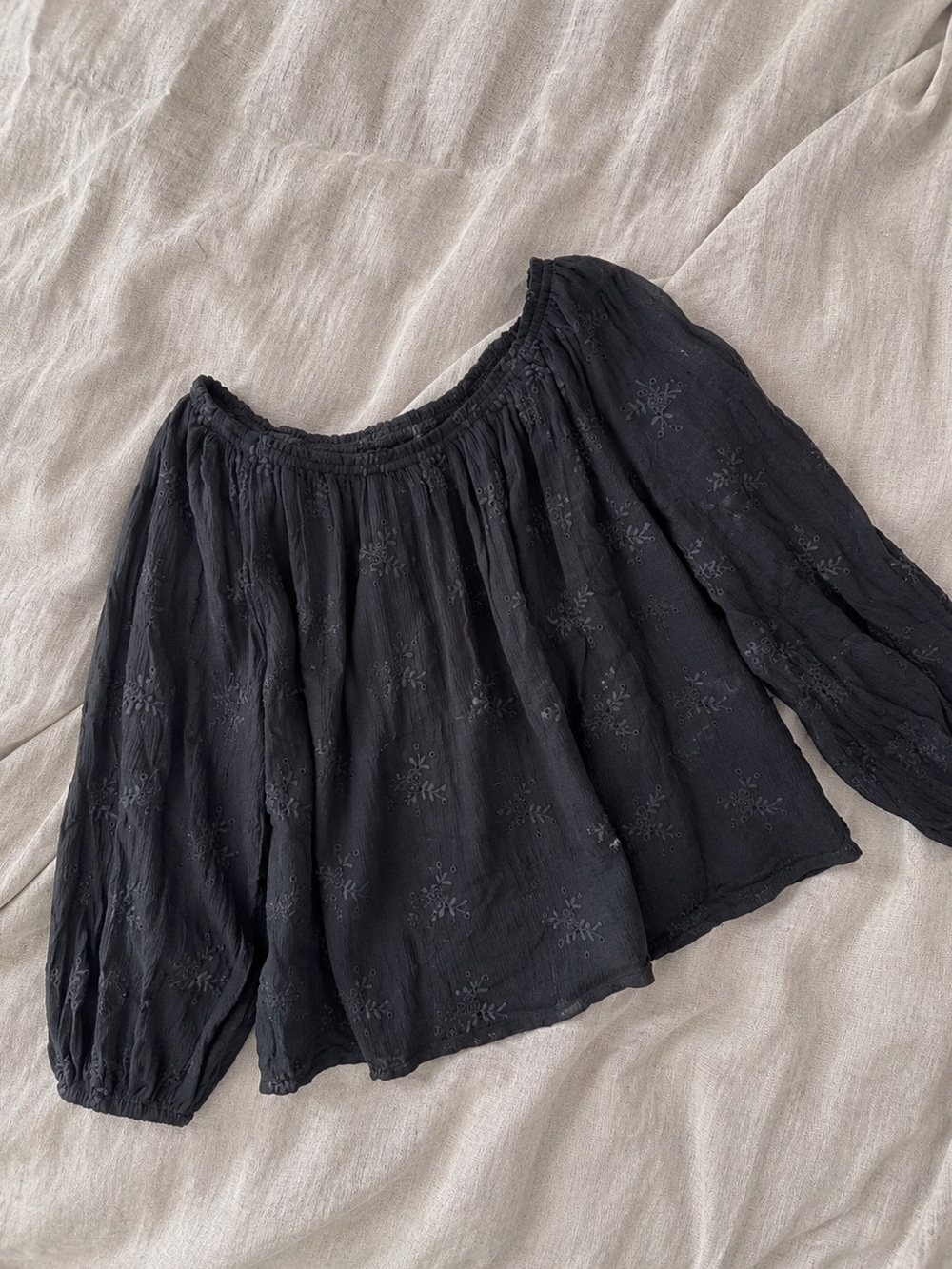 NWT Sanctuary Black Embroidered Off-Shoulder Peasant Blouse Size Large